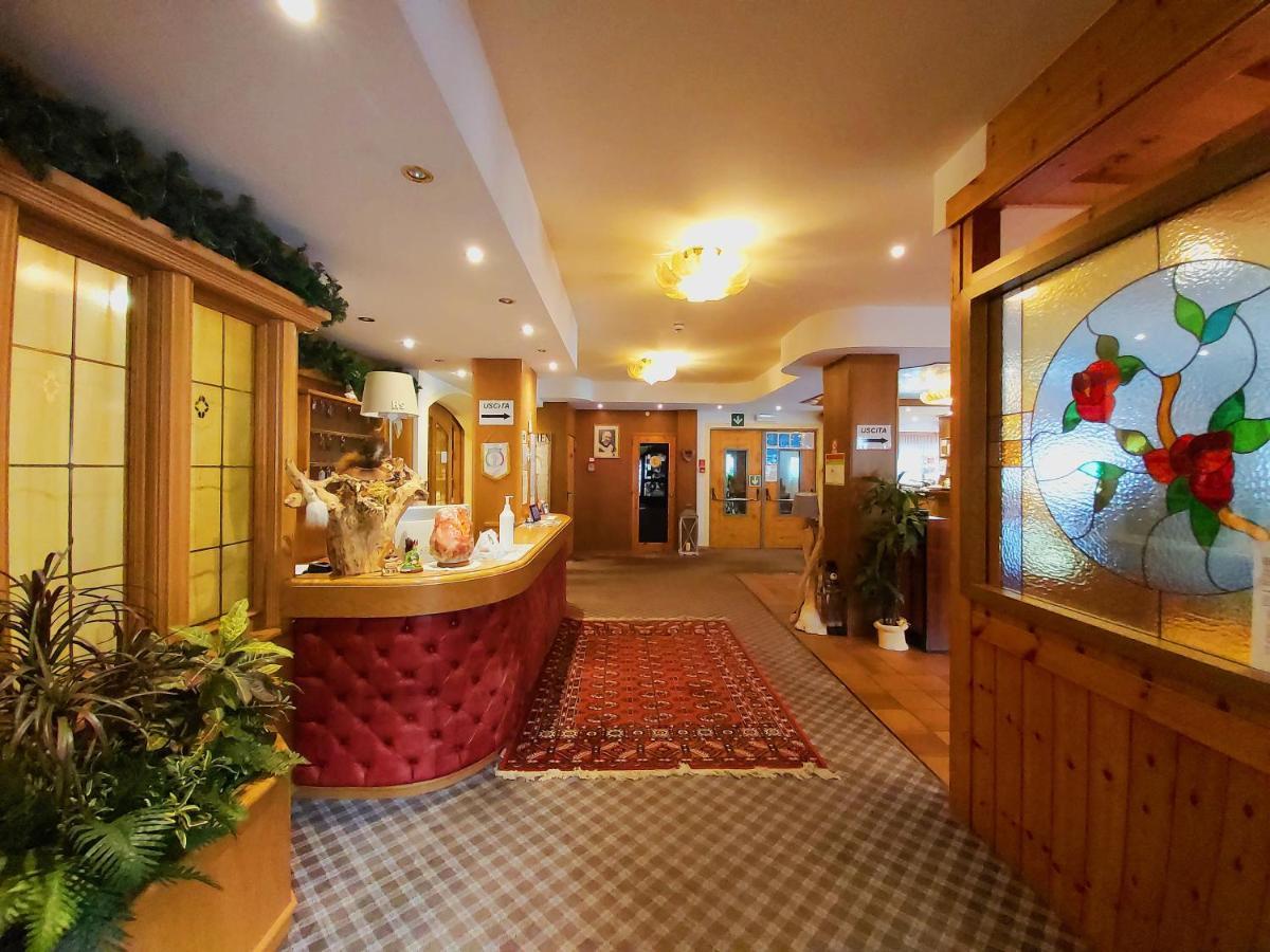 Albergo Scoiattolo Falcade Eksteriør billede