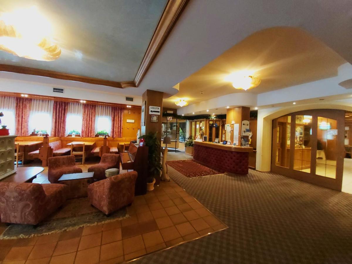 Albergo Scoiattolo Falcade Eksteriør billede